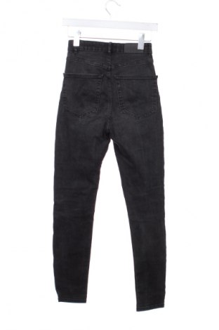 Дамски дънки Pull&Bear, Размер XS, Цвят Черен, Цена 29,00 лв.