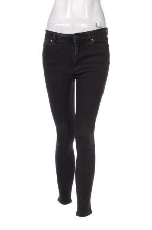 Blugi de femei Pull&Bear, Mărime M, Culoare Gri, Preț 76,32 Lei