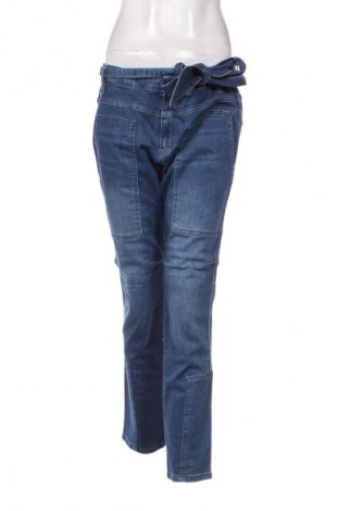 Дамски дънки Sisley, Размер L, Цвят Син, Цена 119,67 лв.