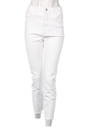 Dámske džínsy  Stradivarius, Veľkosť S, Farba Biela, Cena  9,95 €