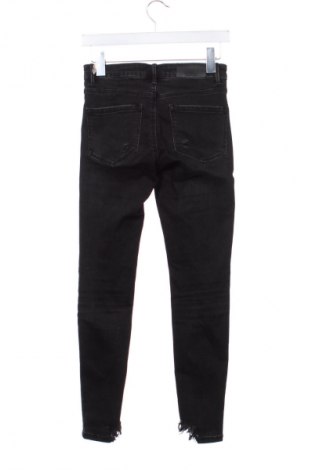 Дамски дънки Stradivarius, Размер XS, Цвят Черен, Цена 18,99 лв.