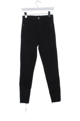 Női farmernadrág Stradivarius, Méret S, Szín Fekete, Ár 5 869 Ft