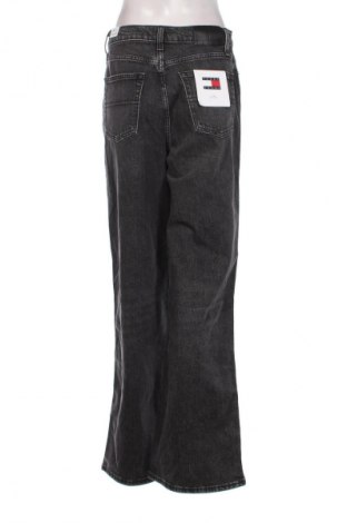 Damskie jeansy Tommy Jeans, Rozmiar M, Kolor Szary, Cena 372,99 zł
