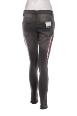 Дамски дънки Unbranded, Размер M, Цвят Сив, Цена 10,99 лв.