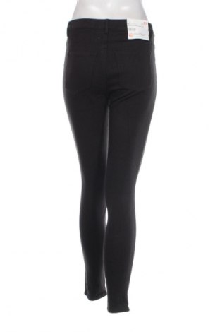 Dámske džínsy  Uniqlo, Veľkosť S, Farba Čierna, Cena  30,95 €