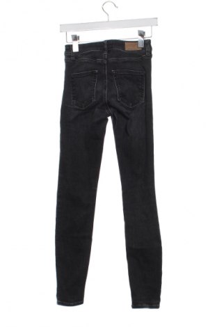 Дамски дънки Vero Moda, Размер XS, Цвят Сив, Цена 29,68 лв.