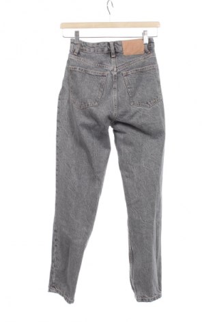 Blugi de femei Zara, Mărime XXS, Culoare Gri, Preț 71,05 Lei