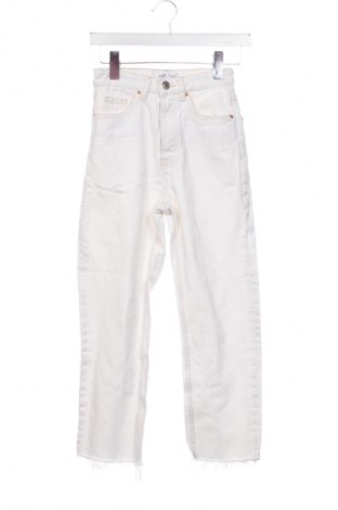 Blugi de femei Zara, Mărime XXS, Culoare Alb, Preț 92,42 Lei