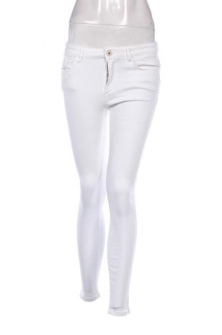 Dámske džínsy  Zara, Veľkosť M, Farba Biela, Cena  9,95 €