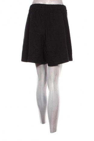 Pantaloni scurți de femei Adidas, Mărime XL, Culoare Negru, Preț 243,99 Lei