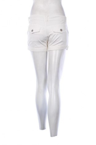 Дамски къс панталон Aeropostale, Размер M, Цвят Бял, Цена 19,00 лв.