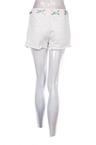 Pantaloni scurți de femei Amisu, Mărime M, Culoare Alb, Preț 50,00 Lei
