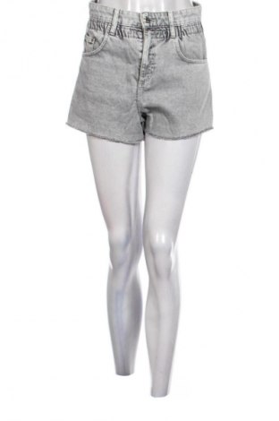 Dámske kraťasy  Bershka, Veľkosť S, Farba Sivá, Cena  9,72 €