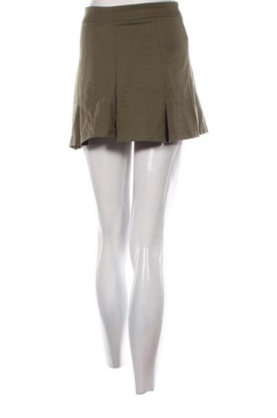 Dámske kraťasy  Bershka, Veľkosť S, Farba Zelená, Cena  7,95 €