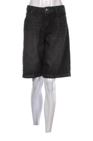 Dámské kraťasy  Bershka, Velikost S, Barva Černá, Cena  242,00 Kč