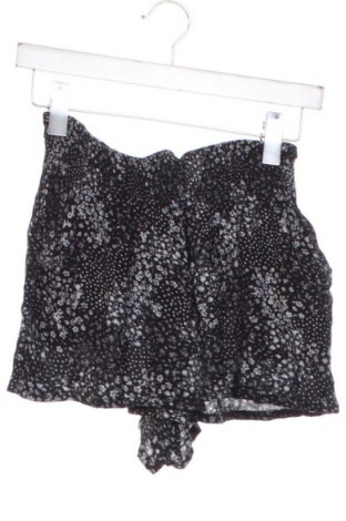 Damen Shorts Clockhouse, Größe XS, Farbe Mehrfarbig, Preis 6,60 €