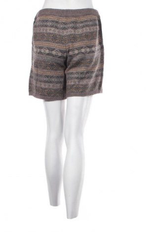 Γυναικείο κοντό παντελόνι Earth, Μέγεθος M, Χρώμα Πολύχρωμο, Τιμή 38,99 €