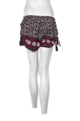 Дамски къс панталон Forever 21, Размер L, Цвят Многоцветен, Цена 19,55 лв.