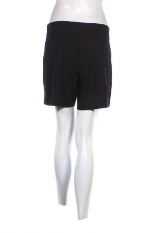 Dámske kraťasy  French Connection, Veľkosť M, Farba Čierna, Cena  65,95 €