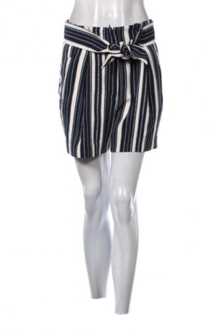 Дамски къс панталон H&M, Размер M, Цвят Многоцветен, Цена 19,00 лв.