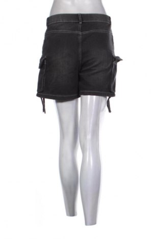 Damskie szorty H&M Divided, Rozmiar S, Kolor Czarny, Cena 43,68 zł