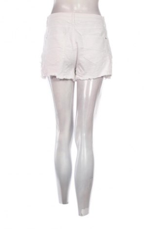 Γυναικείο κοντό παντελόνι LC Waikiki, Μέγεθος M, Χρώμα Λευκό, Τιμή 19,95 €