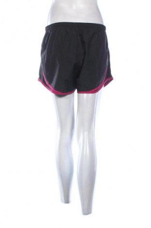 Dámské kraťasy  Nike, Velikost M, Barva Černá, Cena  430,00 Kč