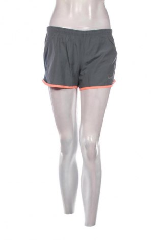 Damen Shorts Nike, Größe S, Farbe Grau, Preis 24,57 €