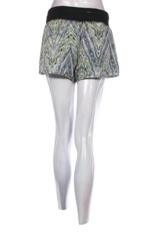 Dámské kraťasy  Nike, Velikost M, Barva Vícebarevné, Cena  430,00 Kč