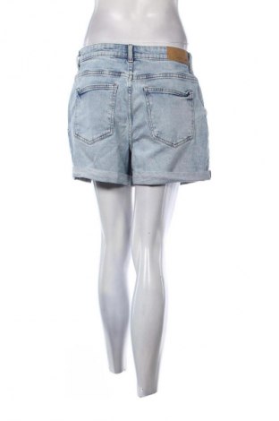 Pantaloni scurți de femei Noisy May, Mărime M, Culoare Albastru, Preț 243,99 Lei