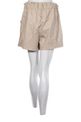 Дамски къс панталон Primark, Размер L, Цвят Бежов, Цена 6,99 лв.