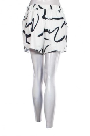 Damskie szorty SHEIN, Rozmiar M, Kolor Kolorowy, Cena 35,99 zł