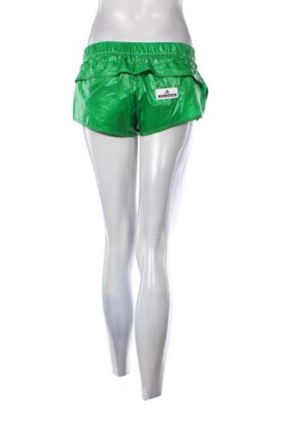 Дамски къс панталон Adidas By Stella McCartney, Размер M, Цвят Зелен, Цена 74,82 лв.