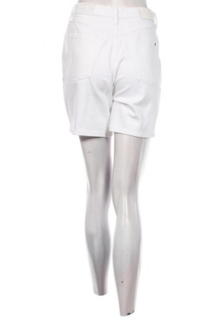 Damen Shorts Tommy Hilfiger, Größe M, Farbe Weiß, Preis € 68,99