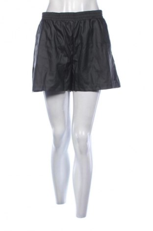 Damen Shorts Vero Moda, Größe M, Farbe Schwarz, Preis € 10,99