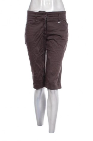 Дамски къс панталон Yessica, Размер S, Цвят Кафяв, Цена 15,99 лв.
