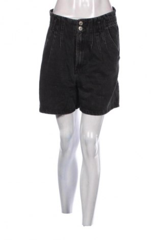 Pantaloni scurți de femei Zara, Mărime M, Culoare Gri, Preț 42,20 Lei