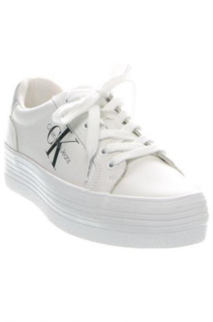 Încălțăminte de damă Calvin Klein Jeans, Mărime 38, Culoare Ecru, Preț 250,99 Lei