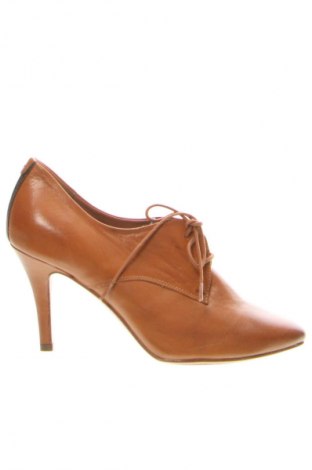 Dámske topánky  Levi's, Veľkosť 38, Farba Hnedá, Cena  102,95 €