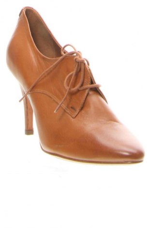 Dámske topánky  Levi's, Veľkosť 38, Farba Hnedá, Cena  102,95 €