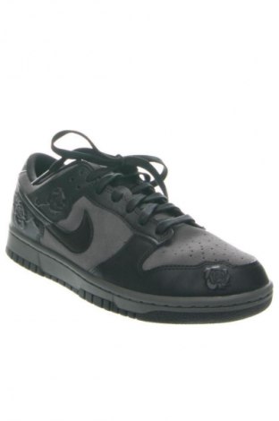 Damenschuhe Nike, Größe 40, Farbe Mehrfarbig, Preis 137,99 €