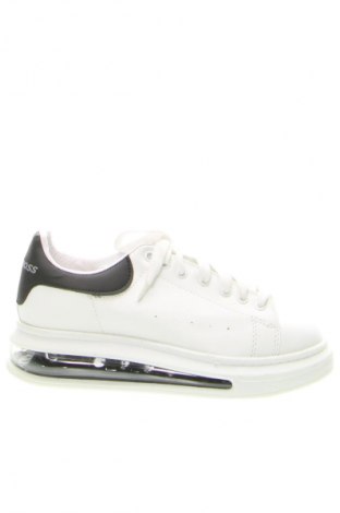 Дамски обувки RunnerBoss, Размер 38, Цвят Бял, Цена 56,99 лв.