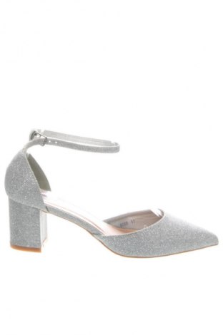 Дамски обувки Super mode, Размер 41, Цвят Сребрист, Цена 50,92 лв.