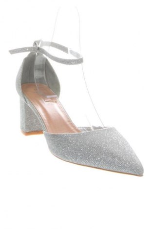 Дамски обувки Super mode, Размер 41, Цвят Сребрист, Цена 50,92 лв.