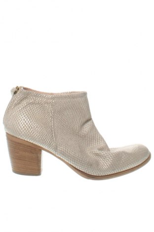 Încălțăminte de damă Unbranded, Mărime 38, Culoare Auriu, Preț 100,99 Lei