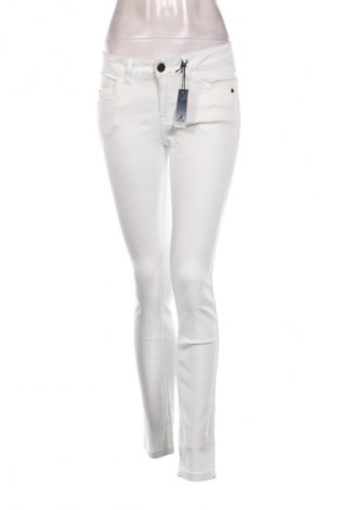 Дамски панталон Arizona, Размер M, Цвят Бял, Цена 46,99 лв.