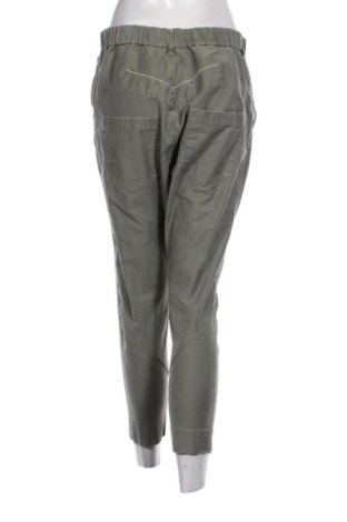 Дамски панталон Bassike, Размер M, Цвят Зелен, Цена 62,99 лв.