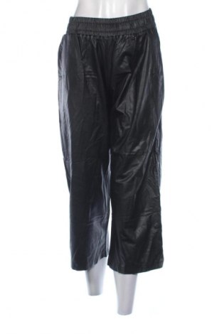 Дамски панталон Bebe, Размер M, Цвят Черен, Цена 40,99 лв.