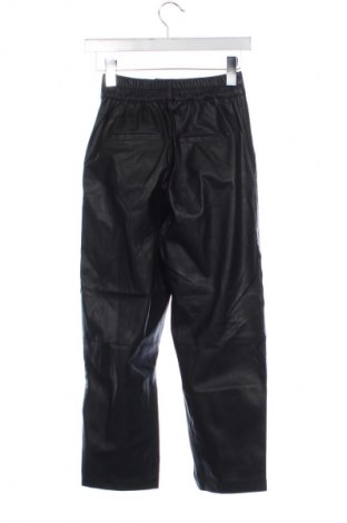 Pantaloni de femei Bershka, Mărime XS, Culoare Negru, Preț 76,32 Lei