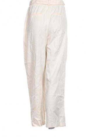 Női nadrág Bershka, Méret M, Szín Ekrü
, Ár 4 958 Ft